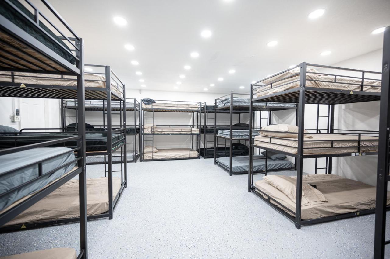 Free Airport & Strip Shuttle, & Bfast! Hostel Лас Вегас Екстериор снимка